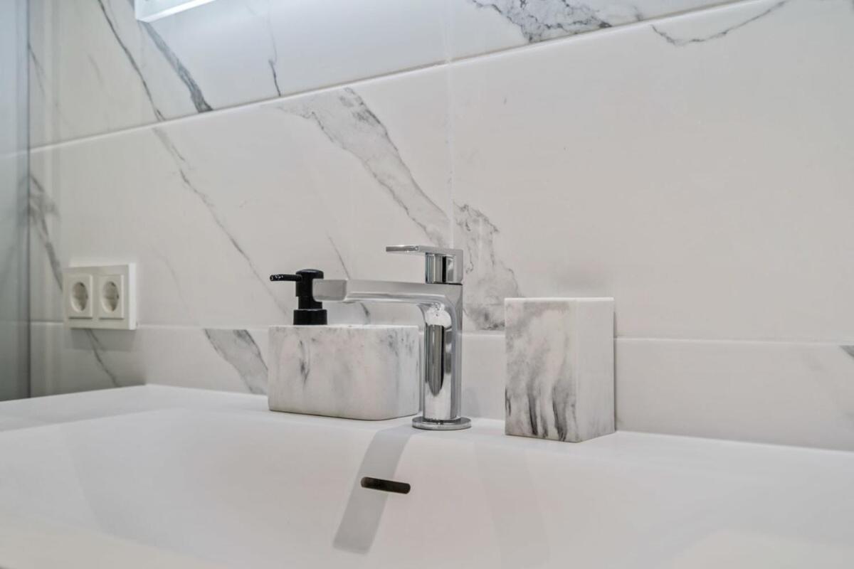 Appartement De Luxe 1 Chambre A Coucher, Centre Commercial, Piscine Et Fitness ลักเซมเบิร์ก ภายนอก รูปภาพ
