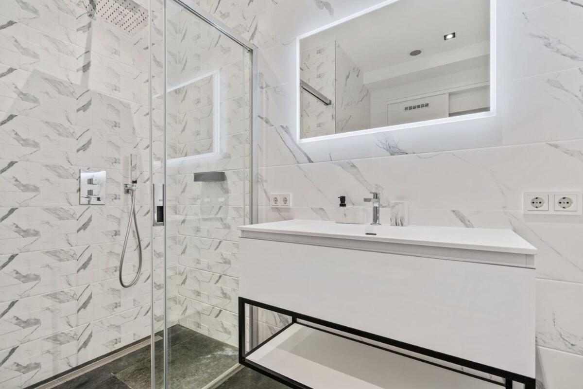 Appartement De Luxe 1 Chambre A Coucher, Centre Commercial, Piscine Et Fitness ลักเซมเบิร์ก ภายนอก รูปภาพ